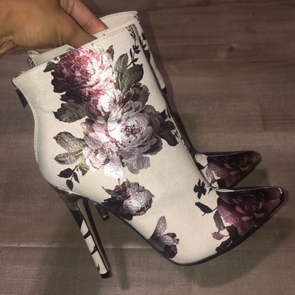 JustFab Shoes - Brand New "Madelina" Booties, by Just Fab, size 8